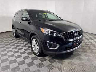 Used 2017 Kia Sorento LX image 1