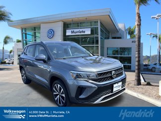 Used 2022 Volkswagen Taos SE image 1