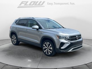 Used 2022 Volkswagen Taos SE image 1