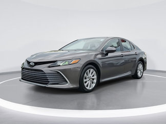 Used 2022 Toyota Camry LE image 1