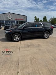 Used 2020 Chevrolet Traverse LS image 1