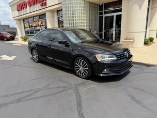 Used 2016 Volkswagen Jetta Sport image 1