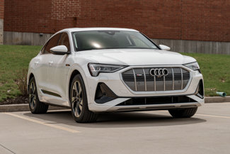 Used 2022 Audi e-tron Premium Plus image 1