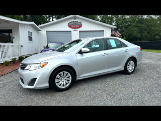 Used 2014 Toyota Camry SE image 1