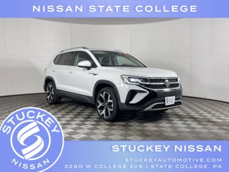 Used 2022 Volkswagen Taos SEL image 1