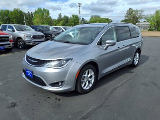 Used 2020 Chrysler Pacifica Touring-L w/ Tire & Wheel Group image 1