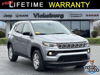 Used 2022 Jeep Compass Latitude image 1