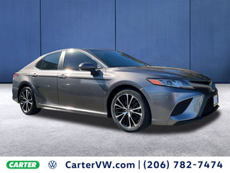 Used 2018 Toyota Camry SE image 1