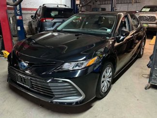 Certified 2022 Toyota Camry LE image 1