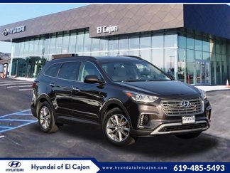 Used 2017 Hyundai Santa Fe SE image 1