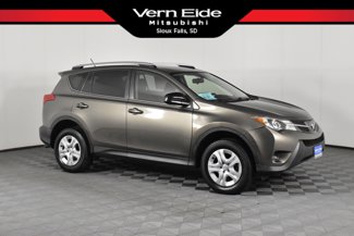 Used 2014 Toyota RAV4 LE image 1