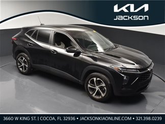 Used 2024 Chevrolet Trax RS image 1