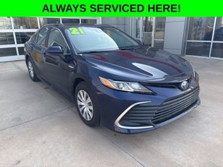 Used 2021 Toyota Camry LE image 1