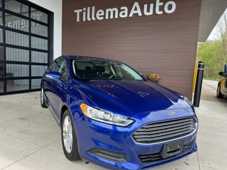 Used 2016 Ford Fusion SE image 1