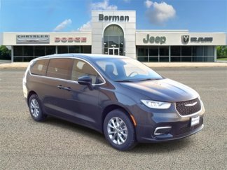 New 2025 Chrysler Pacifica Select image 1