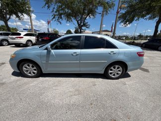 Used 2009 Toyota Camry LE image 1