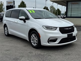Used 2023 Chrysler Pacifica Touring-L image 1