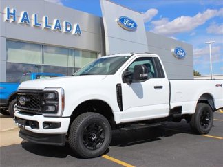 New 2025 Ford F250 XLT image 1