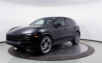 Used 2025 Porsche Cayenne image 1