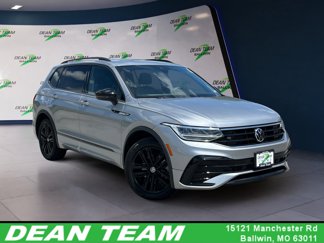 Used 2022 Volkswagen Tiguan SE R-Line image 1