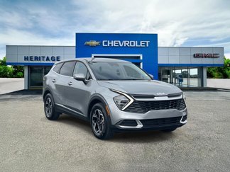 Used 2024 Kia Sportage LX image 1