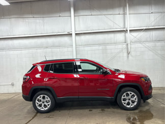 New 2025 Jeep Compass Latitude image 1