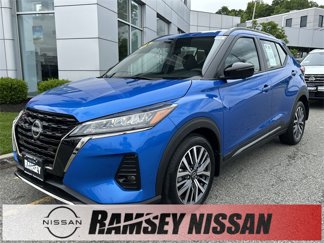 Used 2024 Nissan Kicks SR image 1