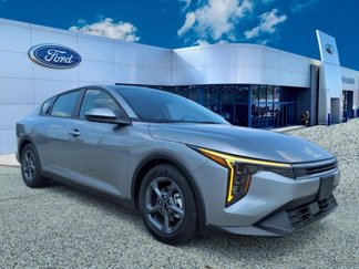 Used 2025 Kia K4 LXS image 1