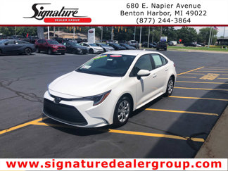 Certified 2025 Toyota Corolla LE image 1