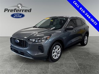 Used 2023 Ford Escape Active image 1