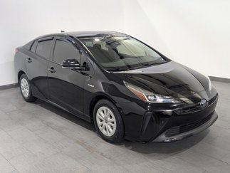 Used 2019 Toyota Prius LE image 1