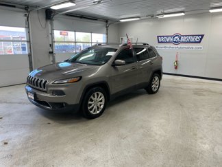 Used 2017 Jeep Cherokee Limited image 1