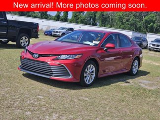 Used 2023 Toyota Camry LE image 1