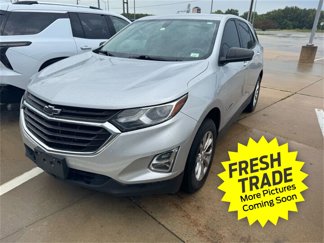 Used 2018 Chevrolet Equinox LS image 1