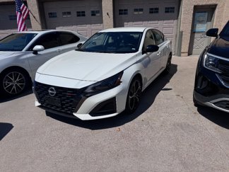 Used 2023 Nissan Altima 2.5 SR image 1
