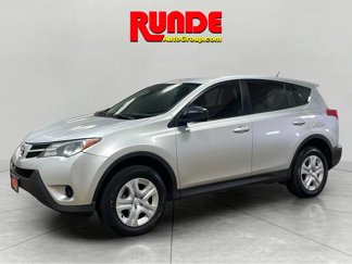 Used 2015 Toyota RAV4 LE image 1