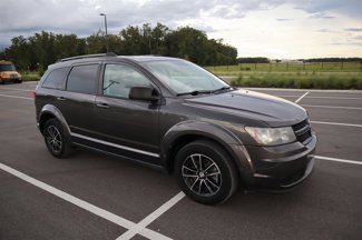 Used 2017 Dodge Journey SE w/ Flexible Seating Group image 1