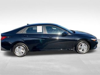 Certified 2024 Hyundai Elantra SE image 1