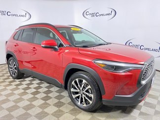 Used 2023 Toyota Corolla Cross XLE image 1