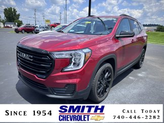 Used 2023 GMC Terrain SLE w/ Driver Convenience Package image 1