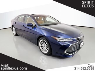 Used 2020 Toyota Avalon Limited image 1