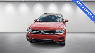 Used 2019 Volkswagen Tiguan SE w/ Panoramic Sunroof Package image 1