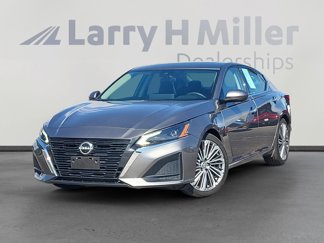Used 2023 Nissan Altima 2.5 SL image 1