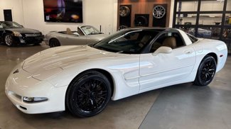 Used 2002 Chevrolet Corvette Coupe image 1