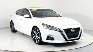 Used 2020 Nissan Altima 2.0 Platinum image 1
