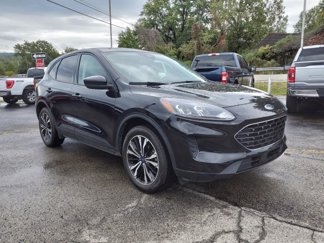 Used 2022 Ford Escape SE image 1