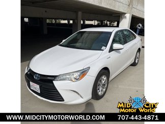 Used 2015 Toyota Camry LE image 1