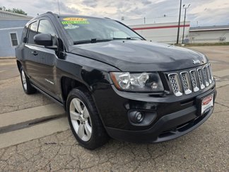 Used 2014 Jeep Compass Latitude image 1