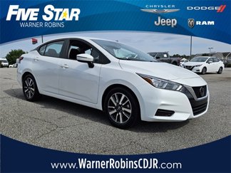 Used 2020 Nissan Versa SV image 1
