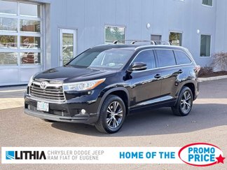 Used 2016 Toyota Highlander XLE image 1